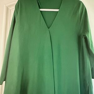 Green V-Neck Long Sleeve Dress